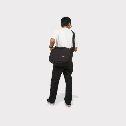 Freeman 3.0 sling bag black