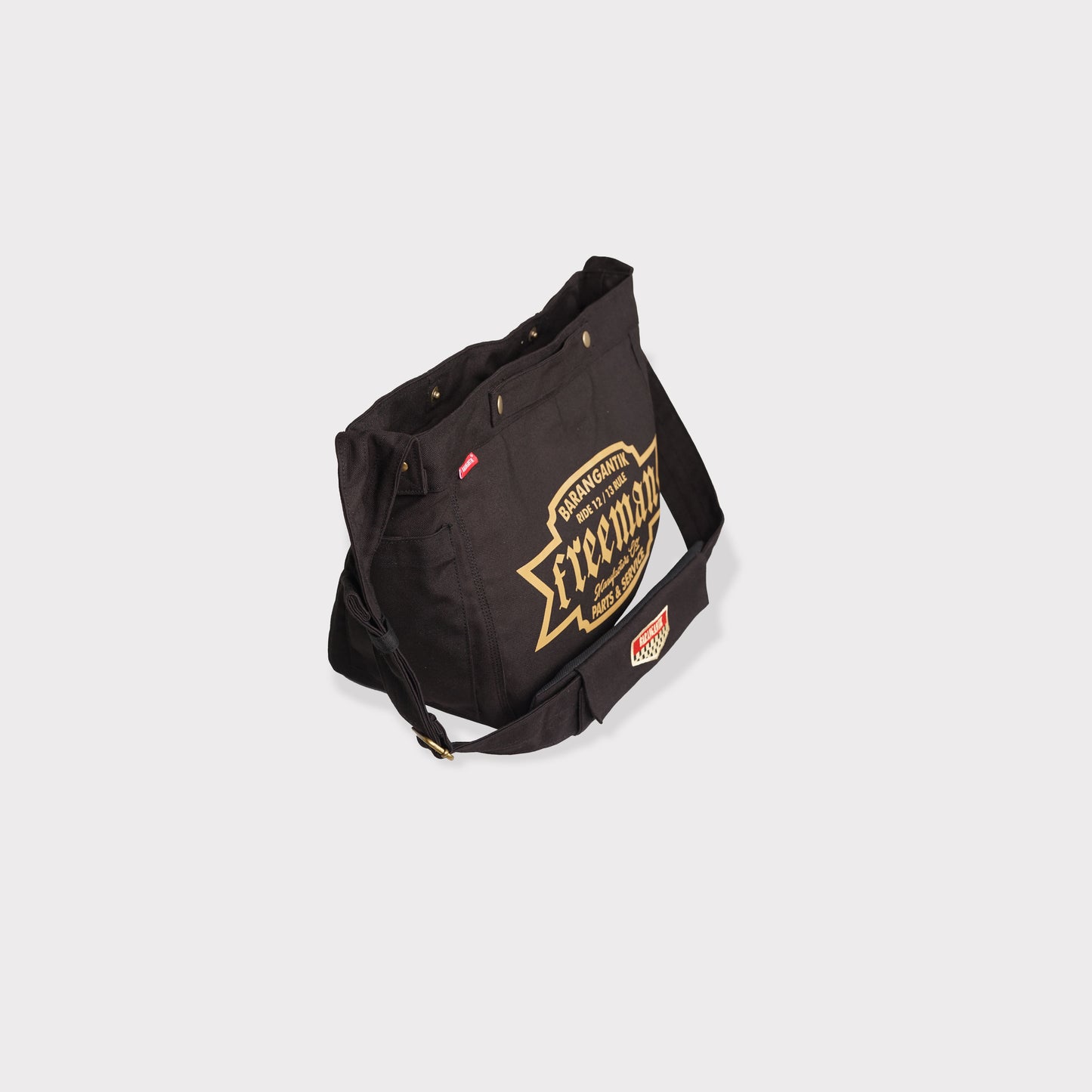 Freeman 3.0 sling bag black