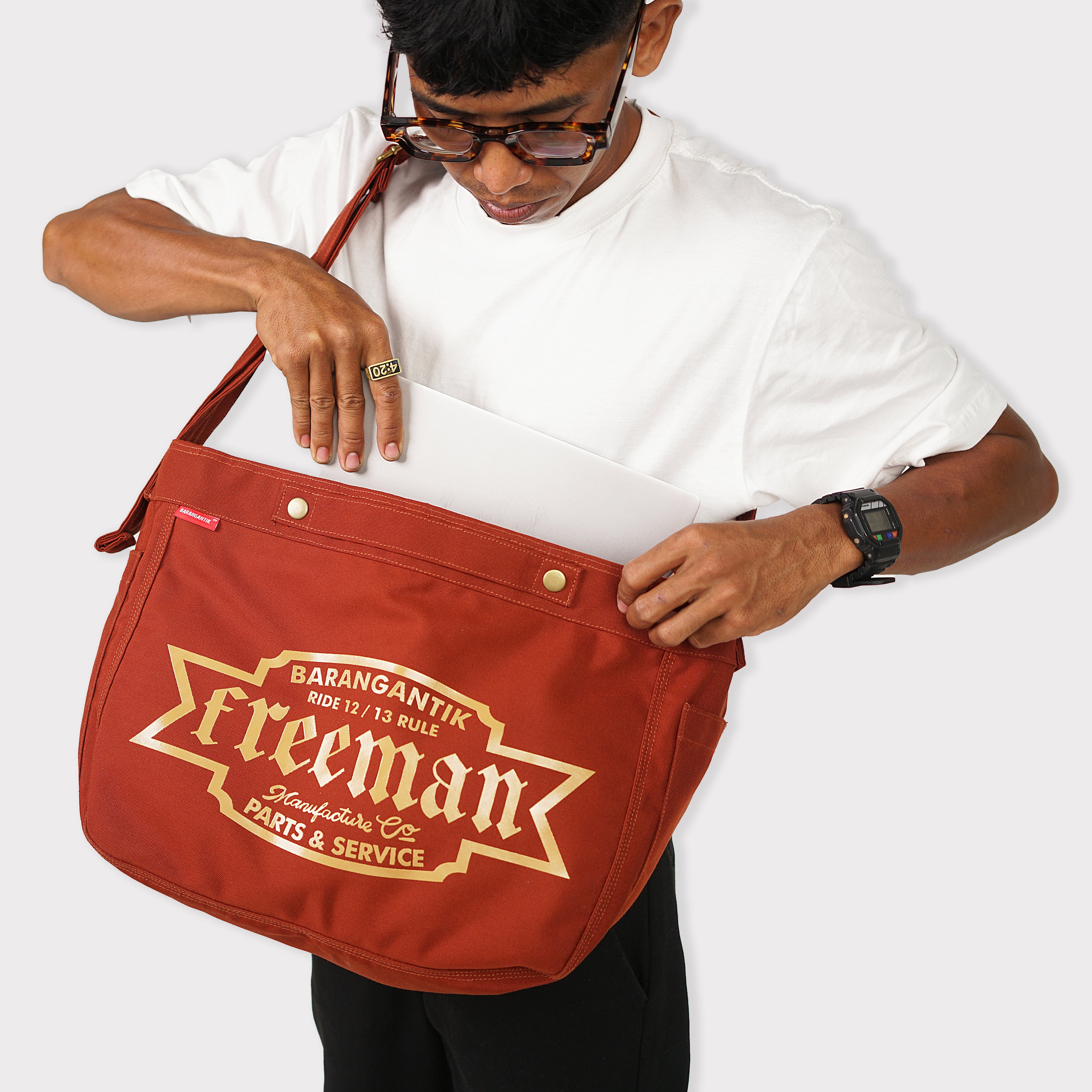 Freeman 3.0 Sling Bag Red Amber