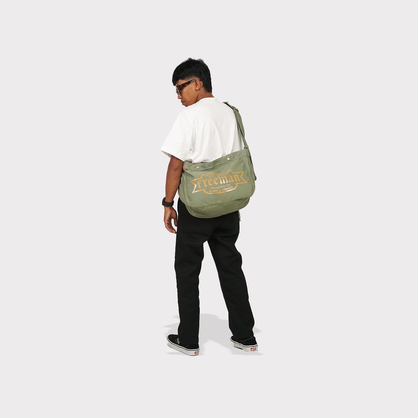 Freeman 3.0 sling bag misty green