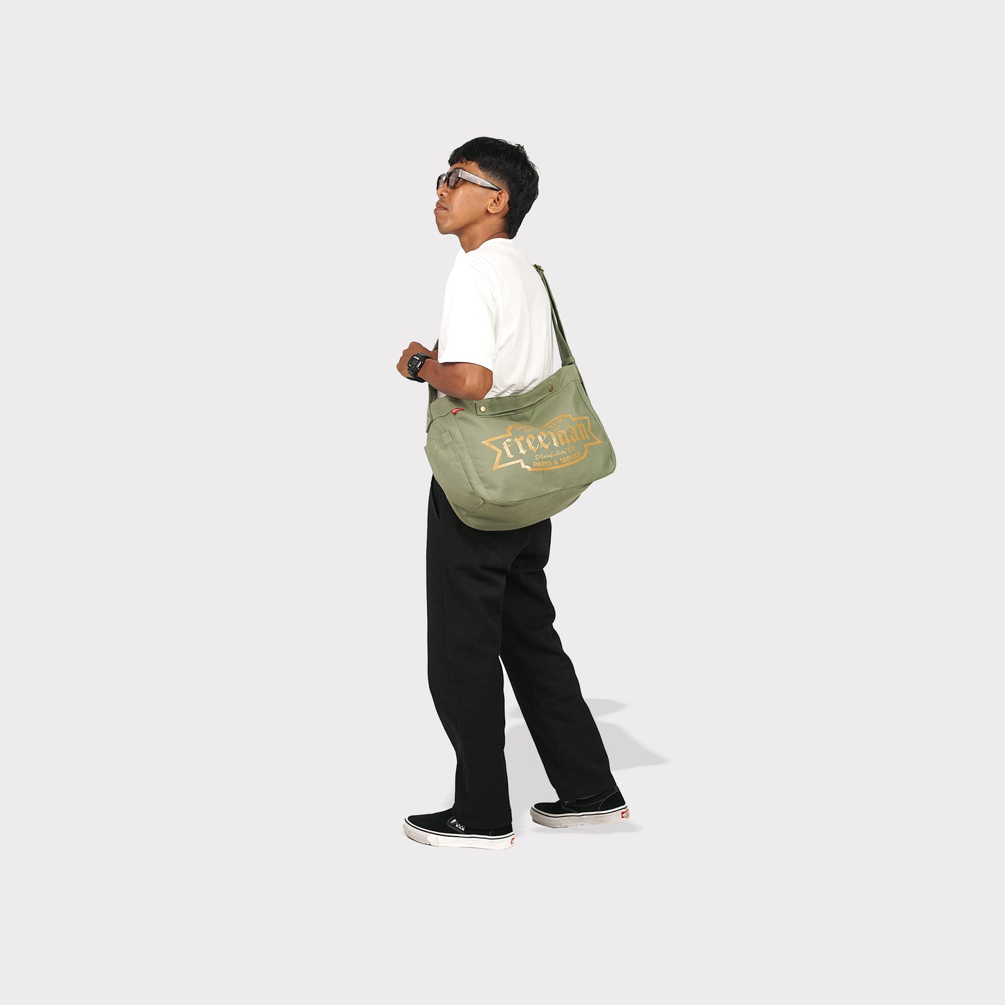 Freeman 3.0 sling bag misty green
